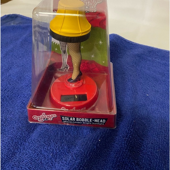Accents A Christmas Story Solar Bobble Leg Lamp Bobble Head New In